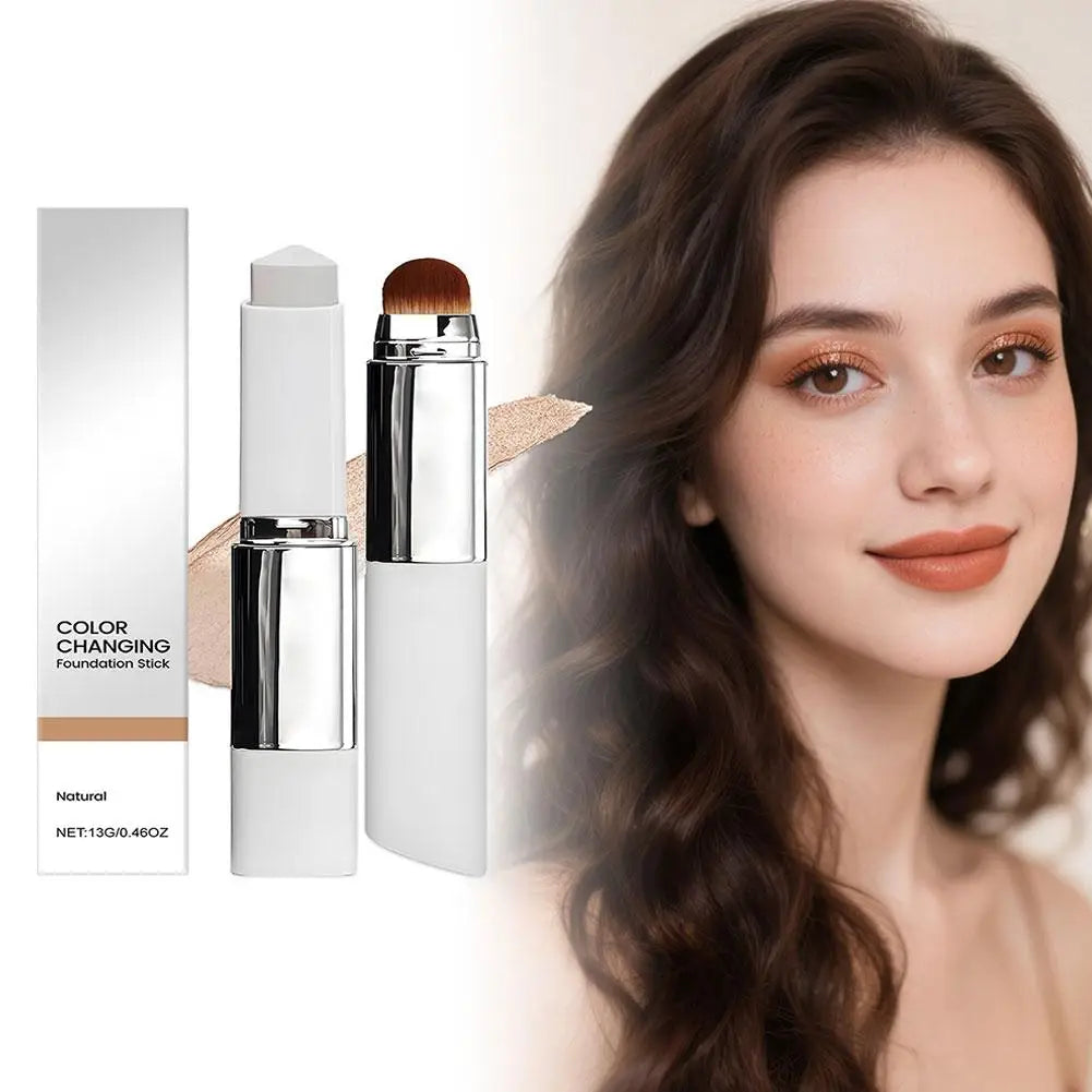 Foundation stick in gebruik, tint Natural